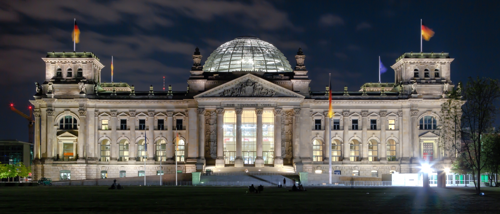 Reichstag building in Berlin: description, date of foundation, architect, history and modernity 98 Reichstag building in Berlin: description, date of foundation, architect, history and modernity 90